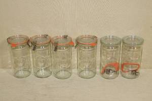 lot 185 image: Weck Lidded Glass Jars