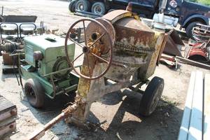 lot 167 image: Cement Mixer 2-wheel