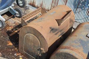 lot 183 image: Steel Fuel Tank with Step