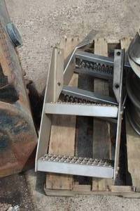 lot 218 image: Lot of (2) Semi Tractor Steps