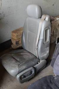 lot 241 image: Driver Power Bucket Seat