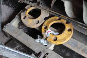 lot 252 image: Lot of (2) Tractor Wheel Weights