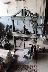 lot 250 image: Press