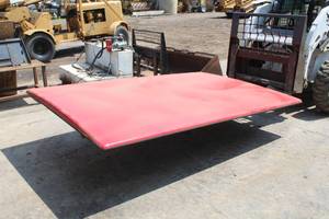 lot 258 image: Truck Bed Topper - from a Full size ChevGMC 1989-1998