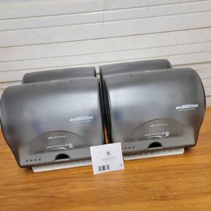 4 Georgia Pacific EnMotion Automatic Touch-less Paper Towel Dispensers-Batteries Included