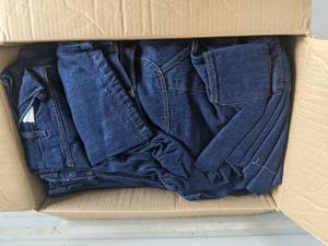 (12) Pairs of 33 x 32 G&K Blue Jeans