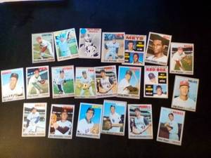 (25) 1970 Topps Baseball Cards...