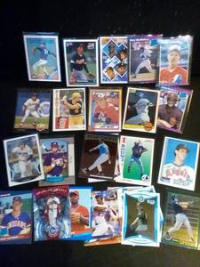 (25) Baseball Rookie Cards ...