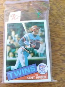 (40) Kent Hrbeck Cards...