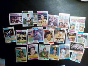 (25) 1974 Topps Baseball Cards...