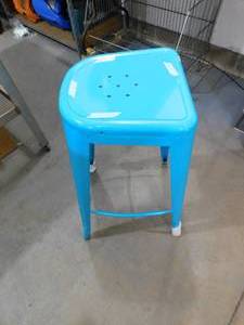 lot 47 image: Flash Furniture 30 IndoorOutdoor Metal Bar-Height Stool
