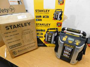 lot 121 image: Stanley PowerIt 1200 Peak Amp Jump StarterPower Station