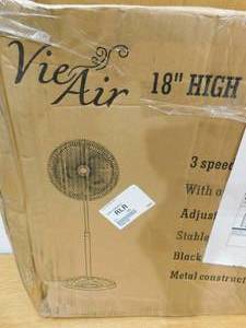 lot 123 image: Vie Air 18 Industrial Oscillating Pedestal Fan