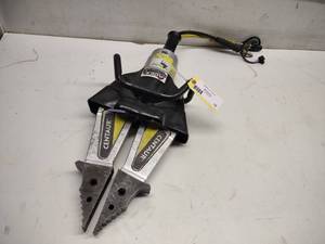 lot 10 image: Centuar Hydraulic Spreader, Works...