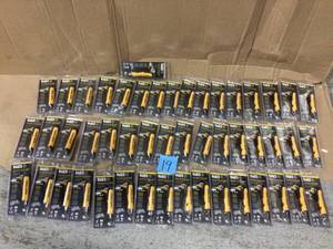 BIG LOT OF  Klein Tools Non-Contact Voltage Tester Pen, 50 to 1000 Volts Various Models and Conditions Customer Returns See Pictures