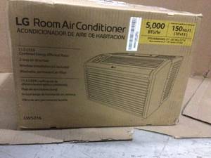 LG Electronics 5000 BTU Window Air Conditioner with Manual Controls Customer Returns See Pictures