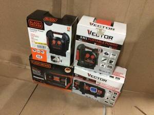 700 Peak Amp Portable Car Jump Starter with 12-Volt DC outlet and USB Power Customer Returns See Pictures