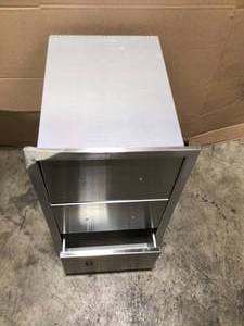 Signature Series 17 in. Beveled Frame Paper Towel Drawer Combo see pictures