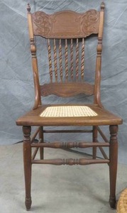 lot 10 image: CUTE VINTAGE LOOKING CHAIR WITH CANE WICKER SEAT AND WICKER BASKET
