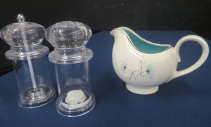 lot 31 image: VINTAGE TAYLOR SMITH AQUA DANDELION BLUE LACE CHINA CREAMER HOLDER - TWO SALT AND PEPPER SHAKERS