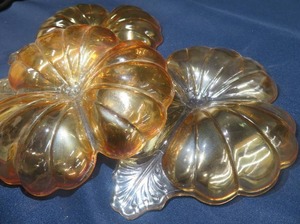 lot 34 image: 3 ANTIQUE FENTON CARNIVAL GLASS 3 LEAF CLOVER CANDY DISHES