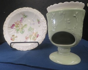 lot 41 image: VINTAGE 1830 SEVRES DECALCOMANIA FRENCH PORCELAIN BOWL W BLACKBERRIES - LIGHT GREEN WAXCANDLE WARMER
