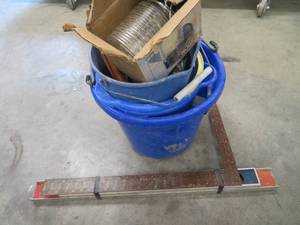 lot 89 image: MYSTERY BIN FULL OF MISC ITEMS