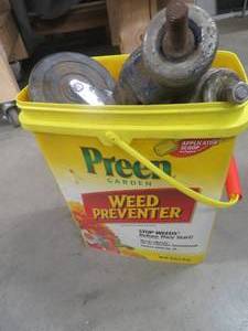 lot 118 image: BIG BIN FULL OF BIGGER CASTOR WHEELS