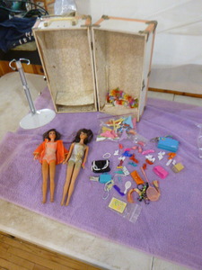 2 Barbie Dolls (Bendable)
