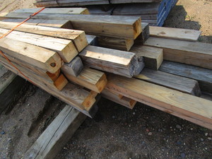 lot 23 image: Lumber 4x4