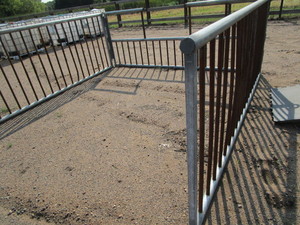 lot 31 image: Portable Stall