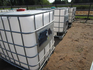 lot 37 image: IBC Totes
