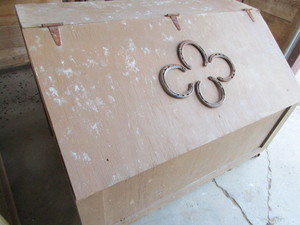lot 42 image: Blanket Storage Box