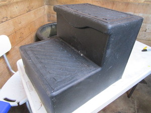lot 49 image: Step - Mounting  Grooming