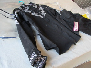 lot 91 image: Show Shirt & Ezee Rider Pants