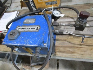 lot 104 image: Enerpac Power Unit