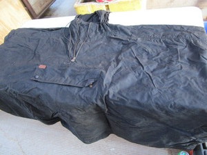 lot 200 image: Outback Rain Poncho