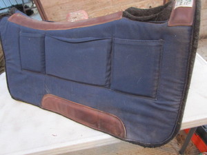 lot 205 image: Saddle Pad Diamond Wool