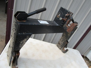 lot 119 image: Quick Hitch Cat 0