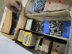 lot 122 image: Bolts & SS Screws