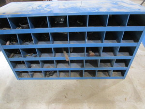 lot 138 image: Metal Parts Bin
