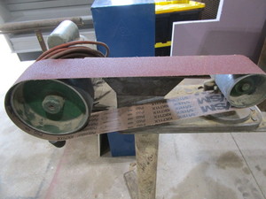 lot 142 image: Belt Sander