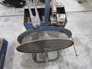lot 253 image: Steel Strapping Cart & Tools