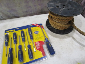 lot 257 image: Rope, Screwdriver Set