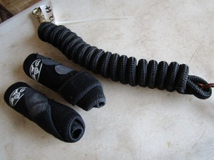 lot 217 image: Sports Boots - Small, Lead Rope
