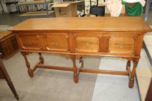 lot 703 image: Oak Buffet