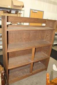 lot 707 image: Oak Shelving Unit 4-tier