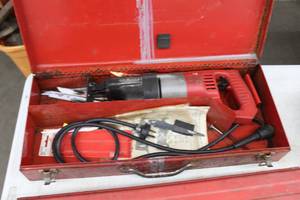 lot 742 image: Milwaukee 1507 Sawzall Heavy Duty  with Metal Case