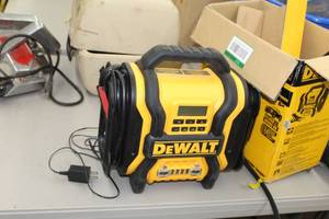 lot 747 image: DeWalt Power StationJump StarterAir Compressor