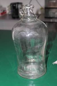 lot 818 image: Glass Jug 1-Gallon
